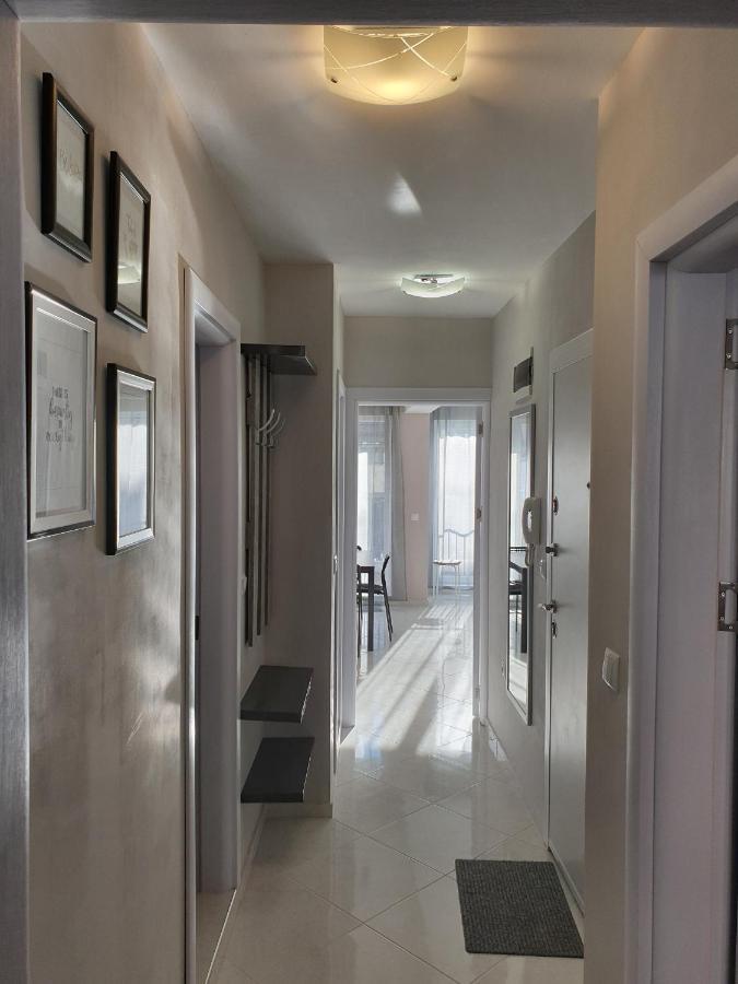 New The Twins Varna Two-Bedroom, Apt 5 At 15 Tsani Ginchev Street, Floor 3 Exterior foto