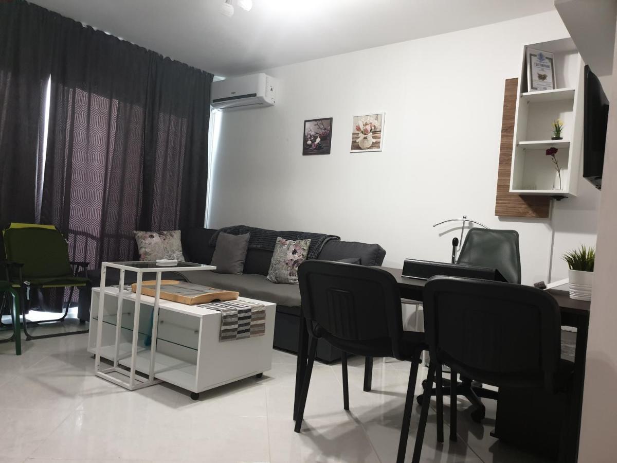New The Twins Varna Two-Bedroom, Apt 5 At 15 Tsani Ginchev Street, Floor 3 Exterior foto